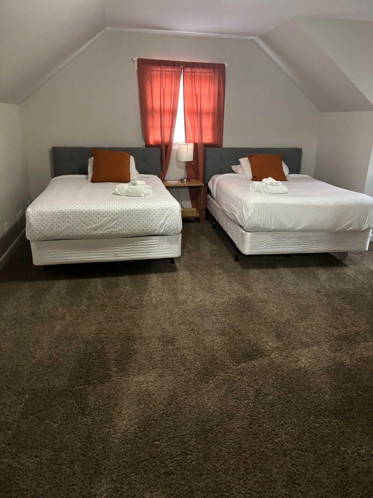Comfy In Columbia Villa Екстериор снимка